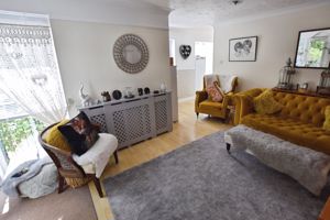 Lounge- click for photo gallery